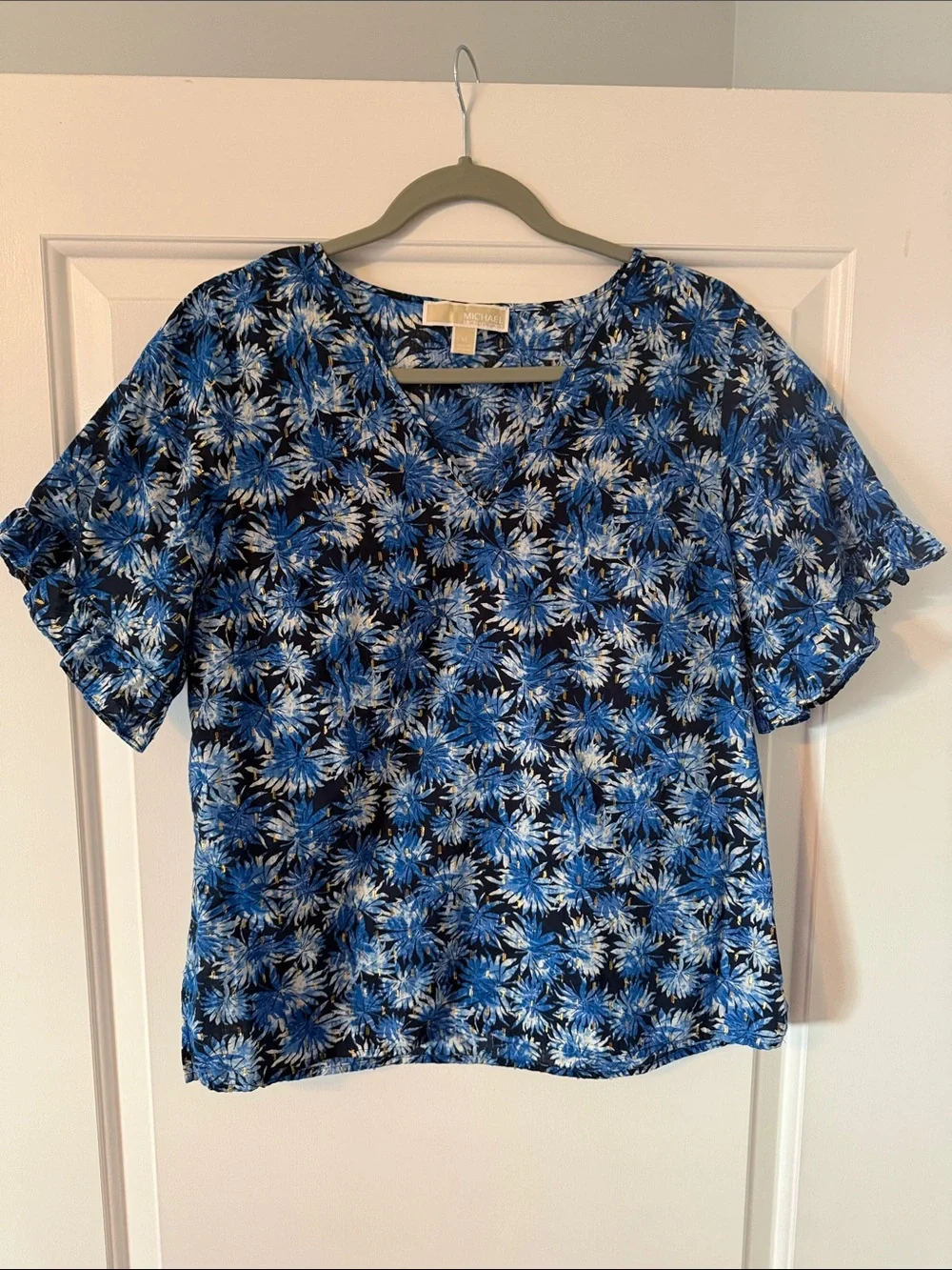 Michael Kors Blue & White Floral V-Neck Short Sleeve Top